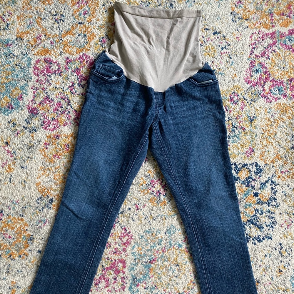 Maternity relaxed fit jeans